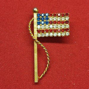 Gold Tone Jeweled American Flag Brooch Lapel Pin
